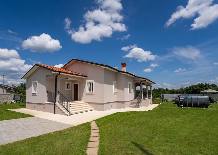 Holiday House Leana