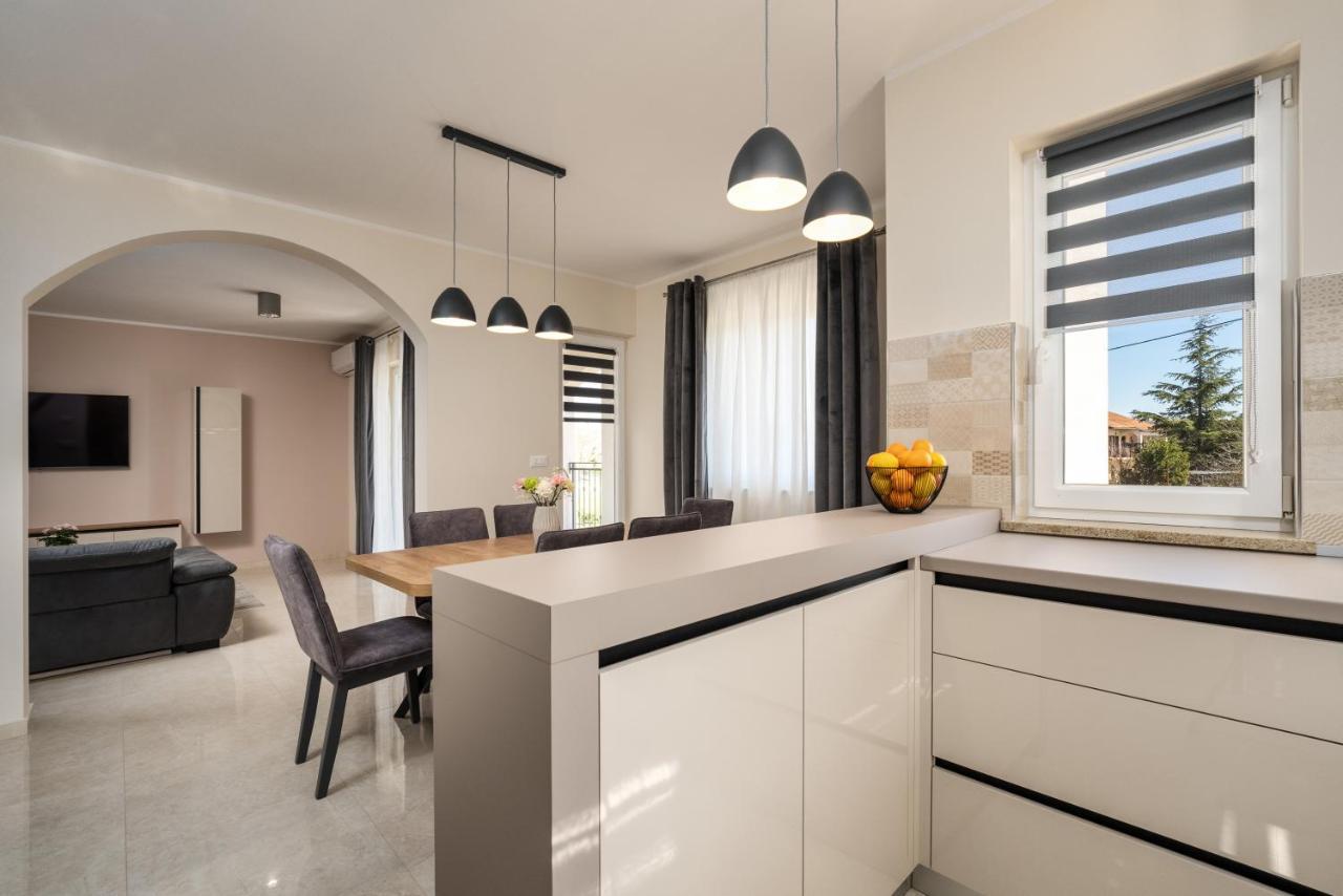 House Leana Vila
