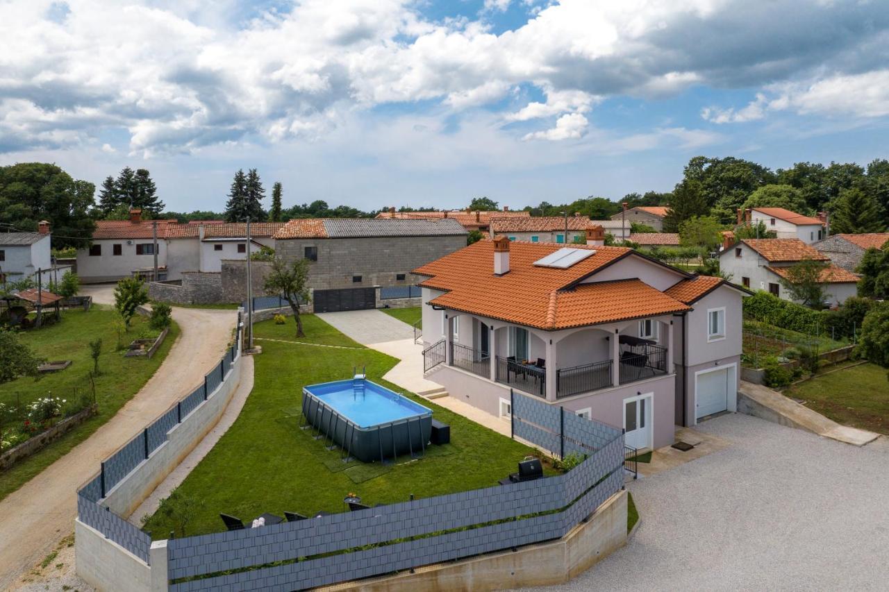 Villa House Leana